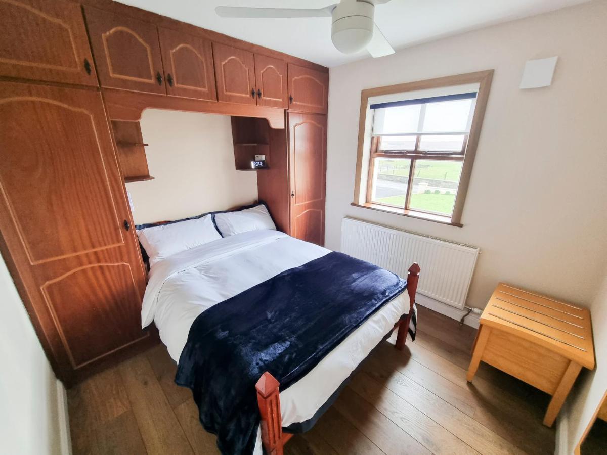 3 Bed Renovated Cottage Carramore Lake, Belmullet Ballina  Exterior foto